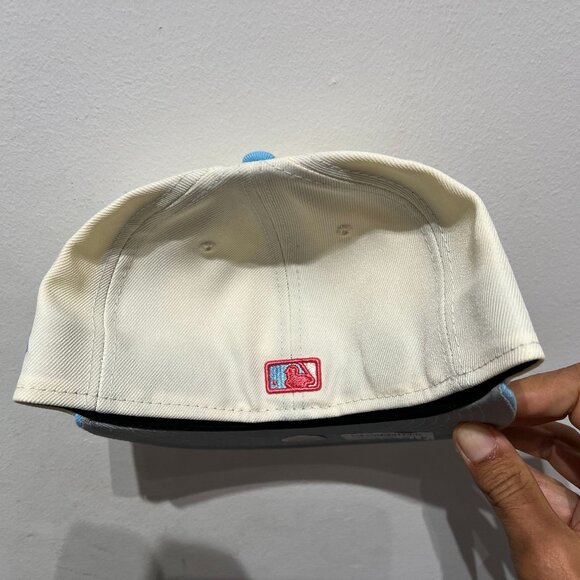 New York Mets MLB NE Spring Cream Light Blue Fitted Hat - New - Picture 2 of 4
